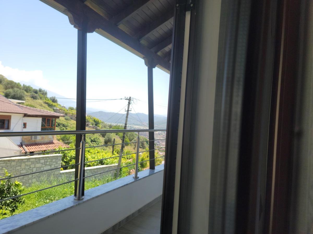 G&K Garden Hotel Berat Luaran gambar